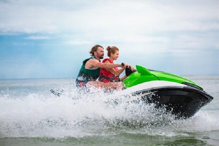 Jet ski