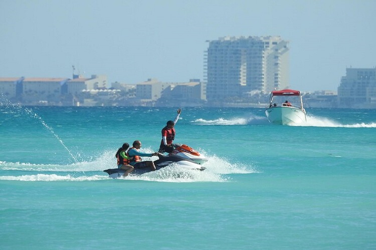 Dubai speed boat tour