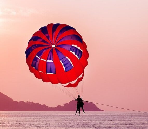 Dubai parasailing experience